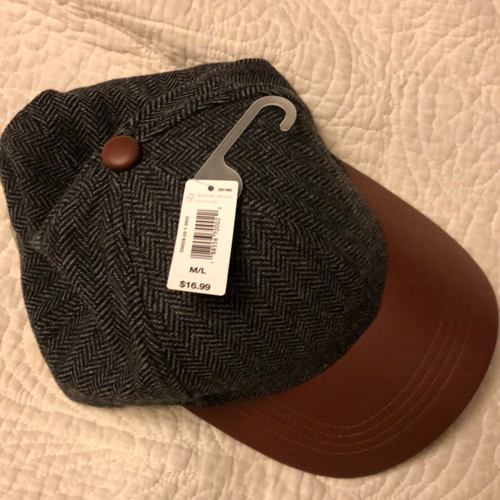 GAP winter baseball hat. - Picture 3 of 6